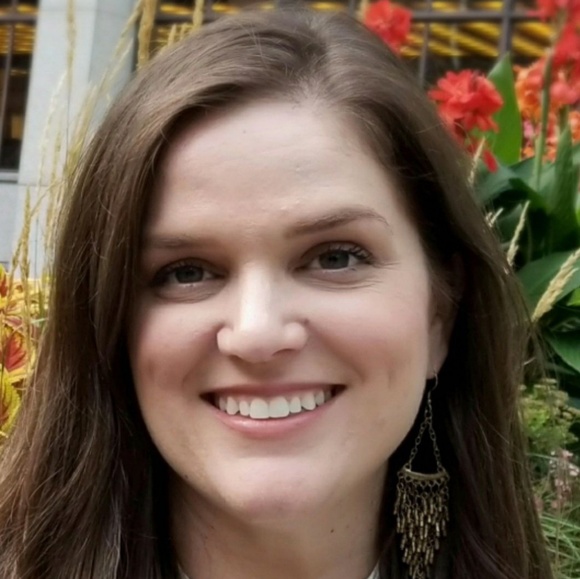 Meet your Posher, Paula - Picture 1 of 1